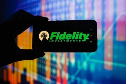 ‘Return my money’ bank user cries after Fidelity shuts account for no reason – I ‘complied’ but my $75k is...