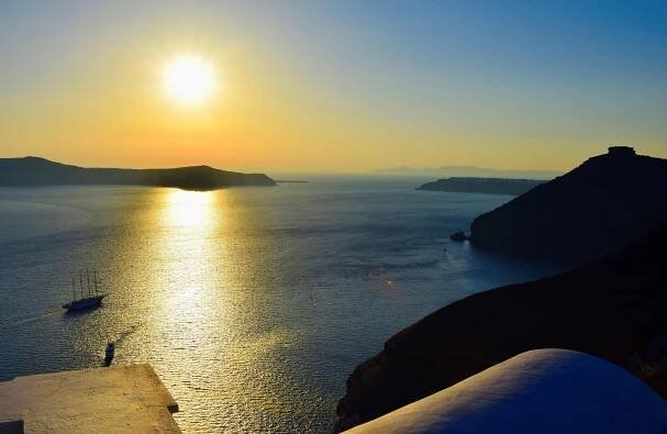 FOTO: Za čím se jezdí na Santorini