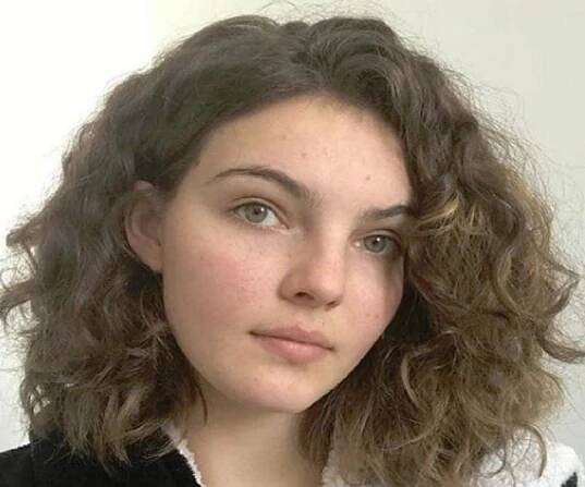 Camren Bicondova Biography - Facts, Childhood, Family Life & Achievements