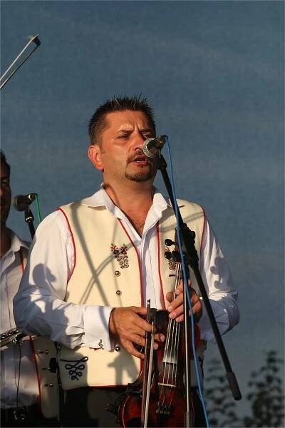 Folklorní večer s CM Grajcar a ochutnávkou vín vinařství Bonitas a sýrů Syrer Morava | 
