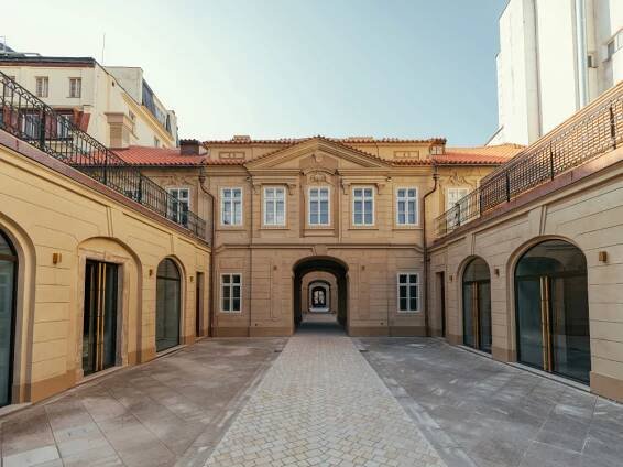 Palác Savarin je po pečlivé rekonstrukci. V nejcennějších historických prostorách už nebude kasino - WHAT news