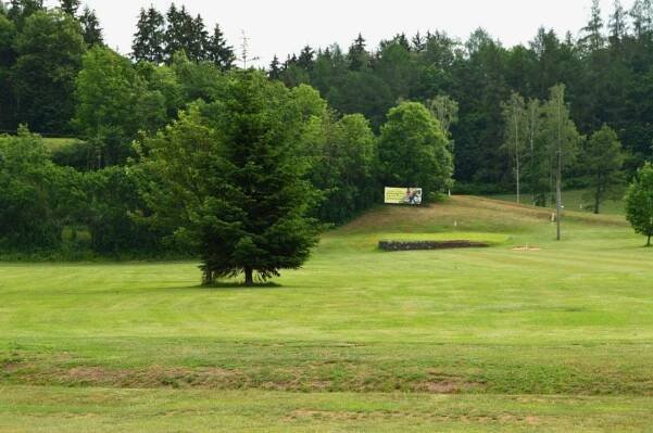 Golf Country Club Prosečné