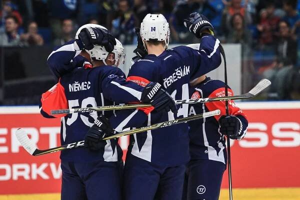 Plzeň zdolala v Lize mistrů slovenského mistra. Třinec a Hradec ze skupiny neprojdou