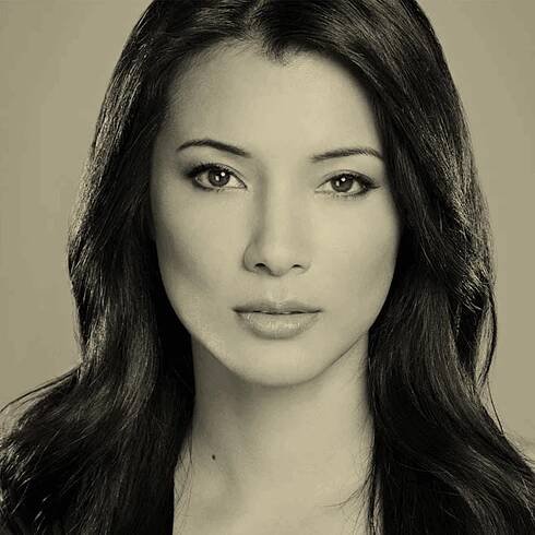 Kelly Hu