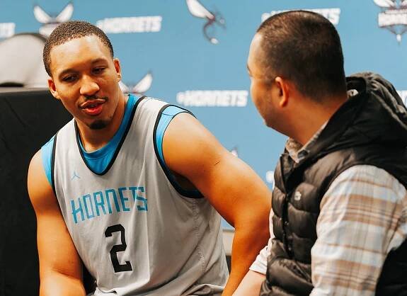 Charlotte natives Seth Curry and Grant Williams are bridging the gaps for the Hornets new era - CLTure