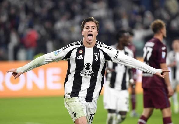 Juventus je stále v Serii A neporažen, zvládl derby. AC Milán ztratil výhru minutu před koncem