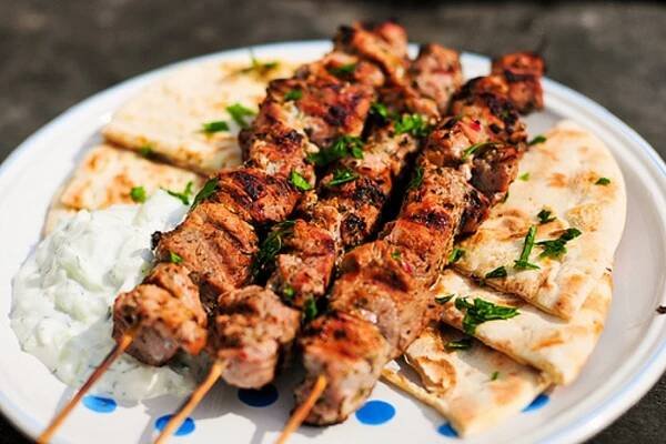 Recept: Souvlaki s tzatziki