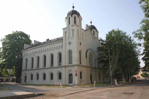 Krnovská synagoga je poslední na severní Moravě, kde se konají bohoslužby a slaví židovské svátky