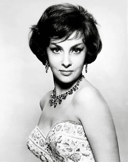 Zemřela slavná filmová kráska Gina Lollobrigida, herečce bylo 95 let