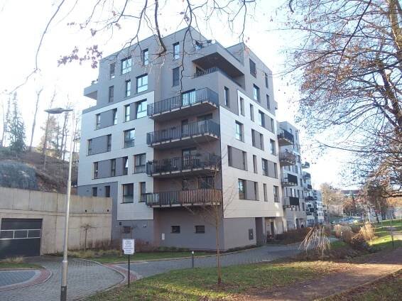 Pronájem nového bytu 2+kk (ca 60 m2) s terasou a krytým parkováním v rezidenčním bydlení v Liberci. - Firma, která nezklame
