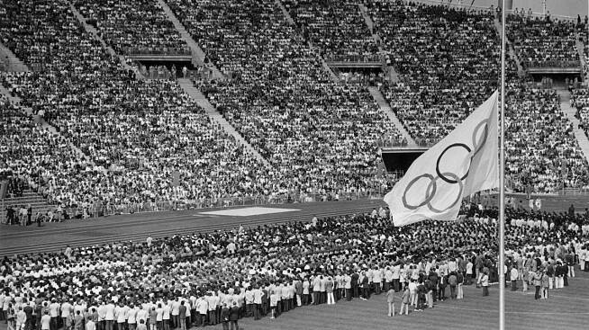 Mnichovský masakr, při kterém bylo zavražděno 11 sportovců. Jak to bylo s olympiádou v roce 1972