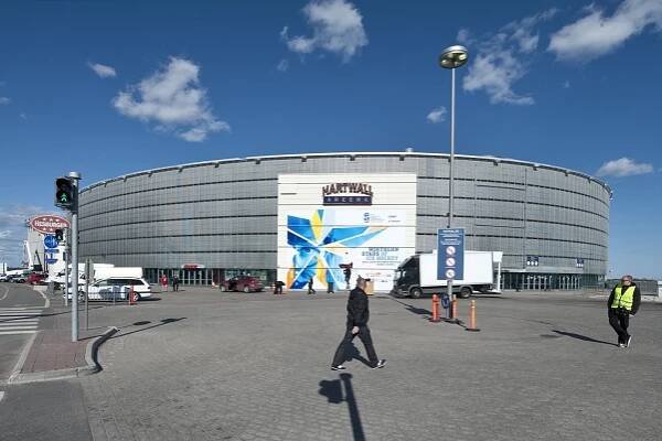 Rusi prestali platiť. Fínske úrady sa chystajú zhabať legendárnu hokejovú arénu v Helsinkách