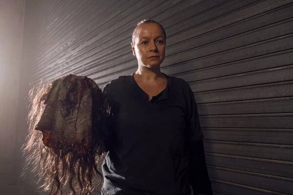Zombie herec z The Walking Dead pokousal fanynku, která se do něj zakoukala!