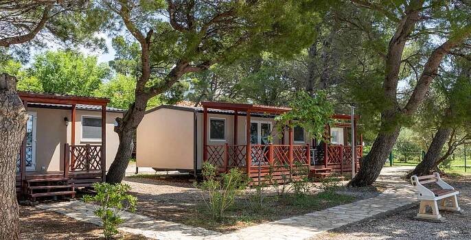 Campingplatz Paklenica - First Minute Angebot für Ihren Urlaub in Dalmatien - CAMPING.HR 