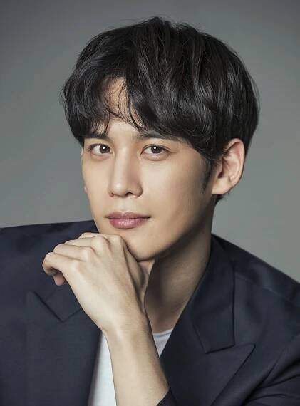 Park Ki-Woong-1985-p1.jpeg
