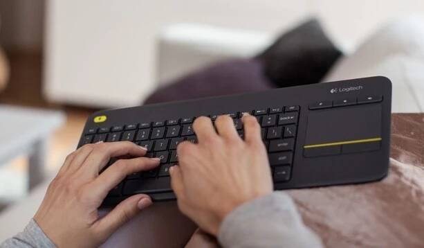Logitech Wireless Touch Keyboard K400 Plus