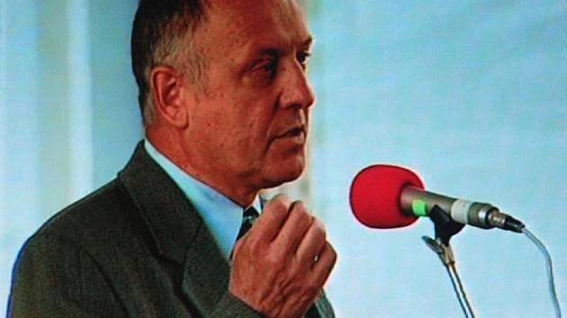 Jan Schmidt? Jen překlenovací primátor