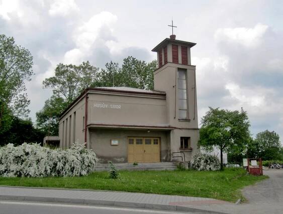 Soubor:Zásmuky, Husův sbor.jpg – Wikipedie