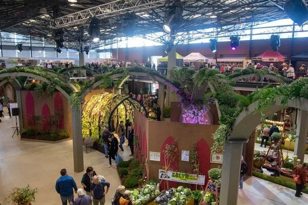 Na výstavišti začala Flora, hlavní expozice připomíná klášterní zahradu - OLOMOUC.CZ