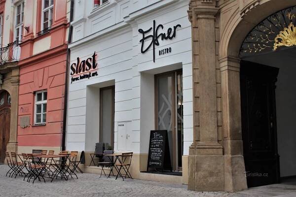 Brno - palác na Zelném trhu 10