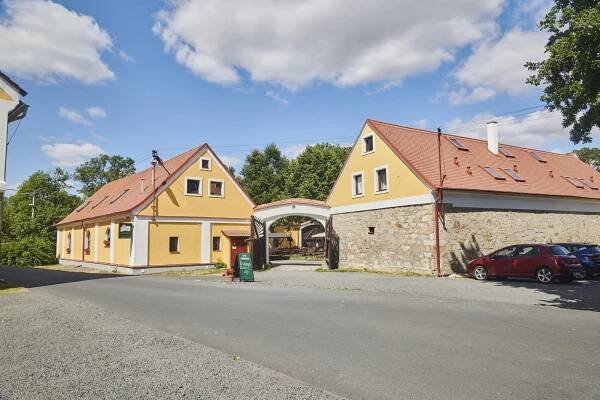 Restaurace Selský dvůr foto 2