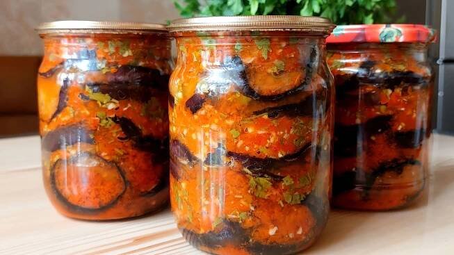 Smažené lilky s paprikou: chutná zásoba na zimu