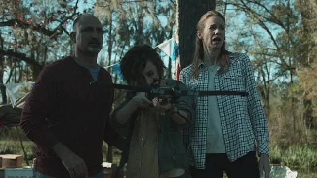 Michael Papajohn, Allisyn Ashley Arm, Laura Cayouette - Vražedné jezero - Z filmu