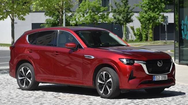 Rodinný koráb s elektrickou výpomocí: Test SUV Mazda CX-60 plug-in hybrid