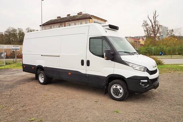 Autopůjčovna dodávek a užitkových vozů, pronájem dodávek Praha | Vansrenting.com