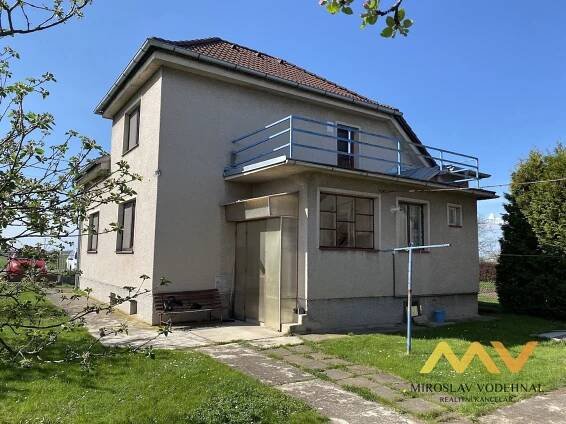 Prodej rodinného domu 120 m², pozemek 1337 m², Dobřenice