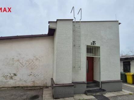 Pronájem - obchodní prostor, 129 m²