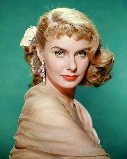 Joanne Woodward's Life in Photos