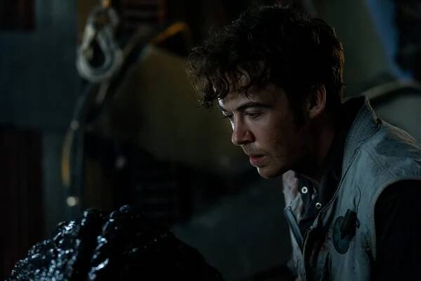 Vetřelec: Země - Mistr October - Z filmu - Alex Lawther