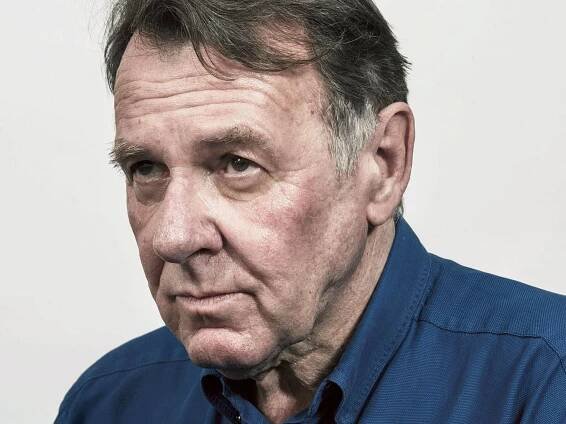 British Actor Tom Wilkinson Side View Angle Portrait Wallpaper