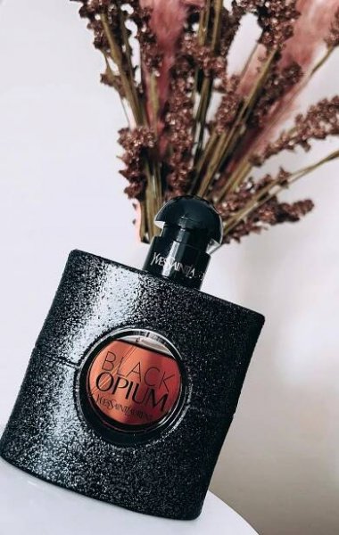 YVES SAINT LAURENT BLACK OPIUM EDP 50 ML ORIGINÁL Váha 150 g