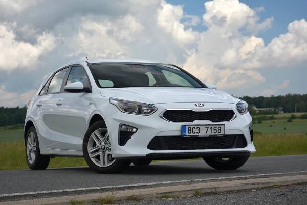 Test ojetiny: Kia Ceed 1.0 T-GDI jezdí dobře a je spolehlivá, ale paliva moc neušetří