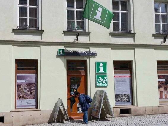 Možnost uschovat si kola teď nově nabízí cyklistům Informační centrum ve Šternberku