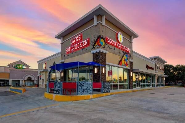 Drake Invests in L.A.-Based Restaurant Chain ‘Daves Hot Chicken’