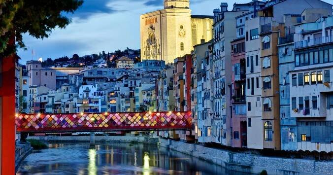 Levný pronájem aut v destinaci Girona, Katalánsko od pouhých 412 Kč