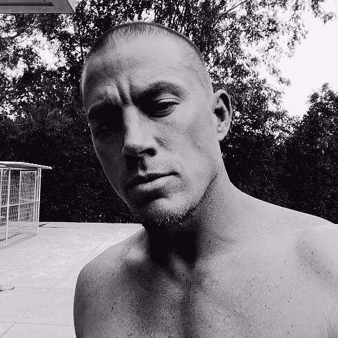 FOTO: Channing Tatum si po každém natáčení oholí hlavu. – stránka 10