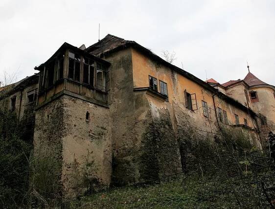 Zámek Bystřice nad Úhlavou - otevírací doba, akce, ubytování, prohlídky, vstupné, foto, počasí