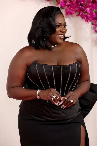 Oscars Fashion: Hidden Details in 2024 Red-Carpet Outfits - Business Insider