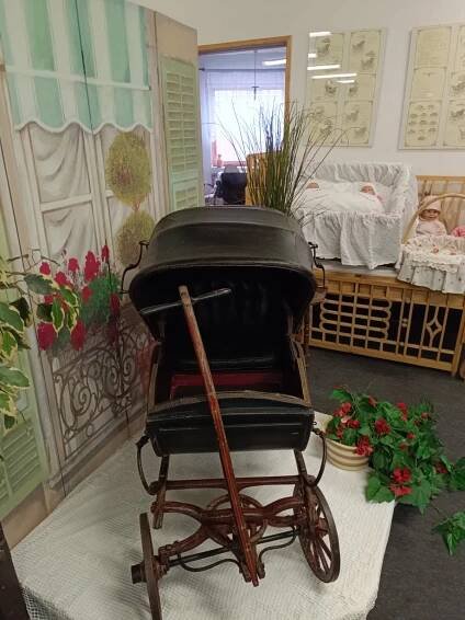 Muzeum starožitných kočárků panenek-IMG-20250401-WA0006