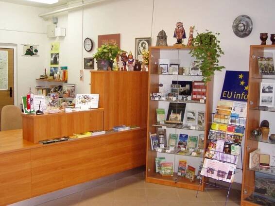 Turistické informační centrum a Staroplzenecká galerie 1