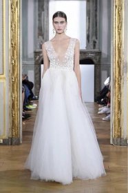 flirty-daisy-dress-bridal-couture-2017-kaviar-gauche-berlin-muenchen-duesseldorf-brautkleid-revised_regular