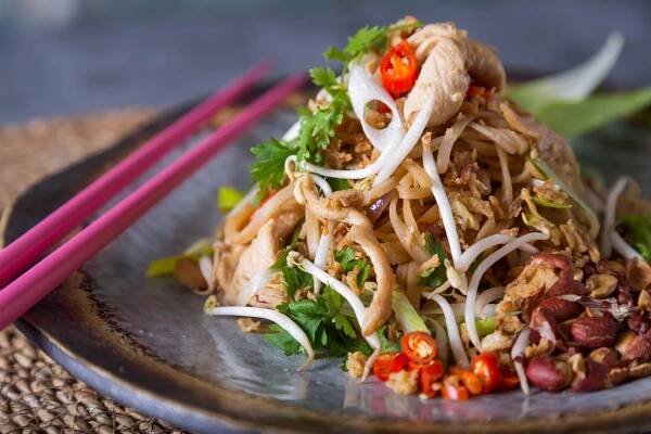 Pad Thai s kuřecím masem - iMnam.cz