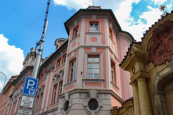 Nejtajemnější místa v Česku? Branišovský les děsí, Velhartice inspirovaly Erbena