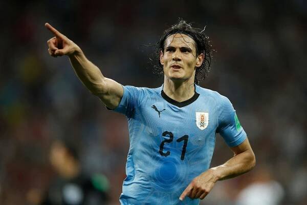 Edinson Cavani Uses His Head, and Foot, as Uruguay Ousts Portugal