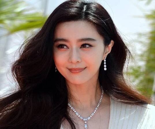 Fan Bingbing Biography - Facts, Childhood, Family & Achievements of Chinese Actress & Singer