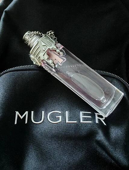 Womanity Mugler pro ženy